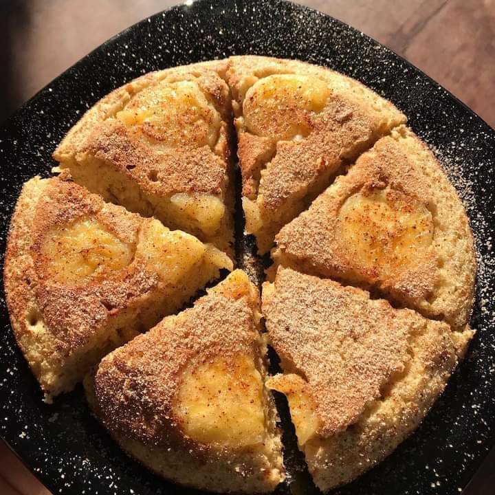 Bolo de banana de frigideira