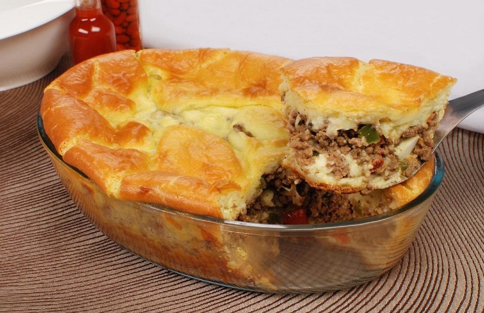 Torta de carne moída com legumes