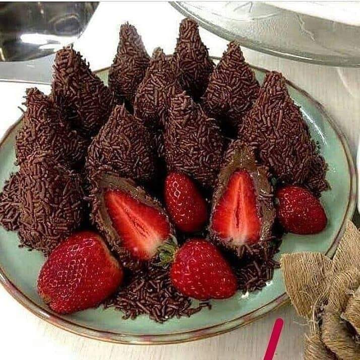 Coxinha de Brigadeiro com Morango