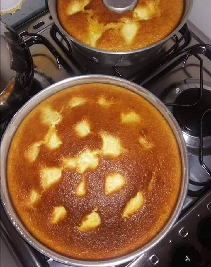 BOLO DE MILHO COM REQUEIJÃO