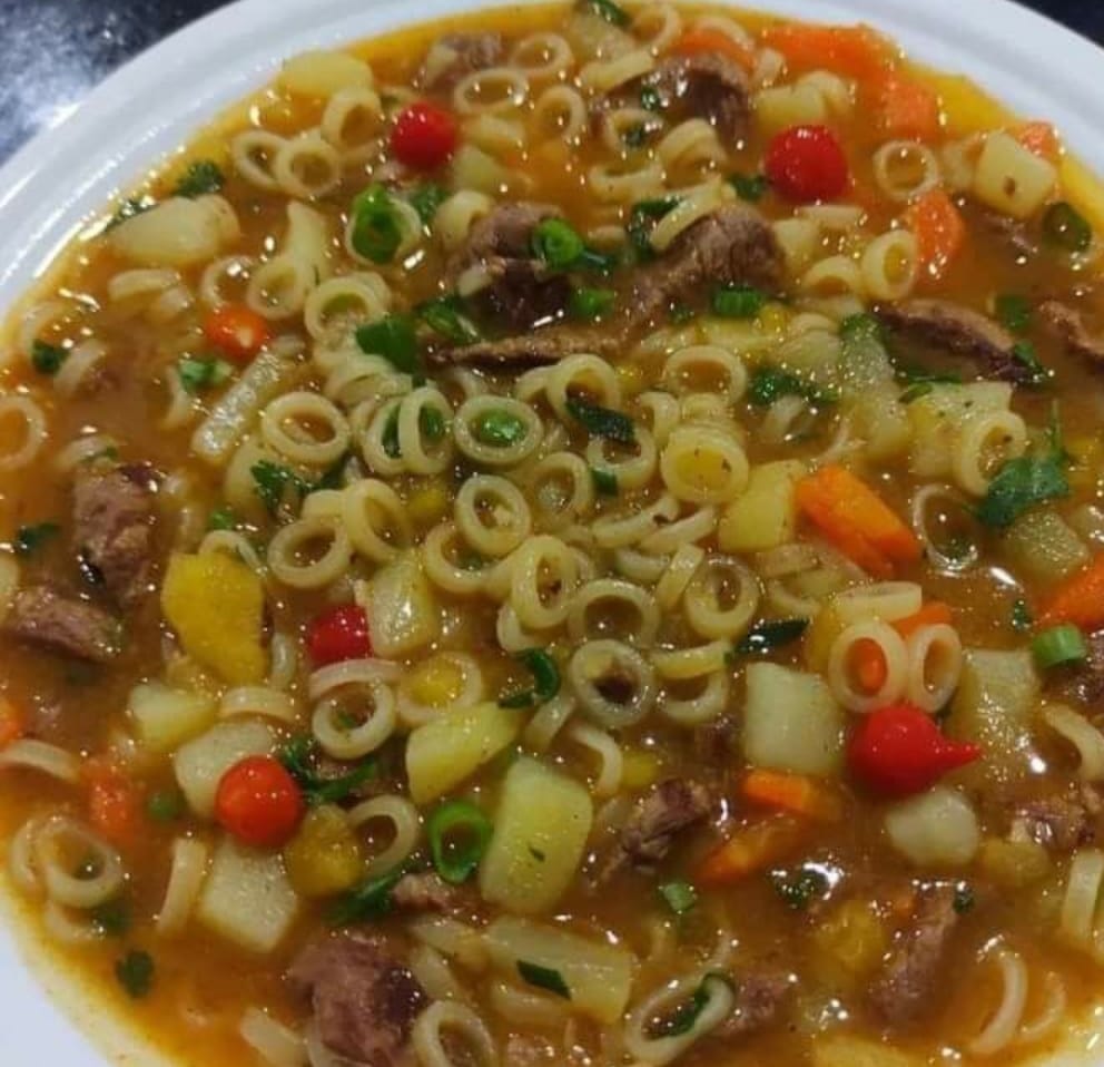 sopa de carne e legumes