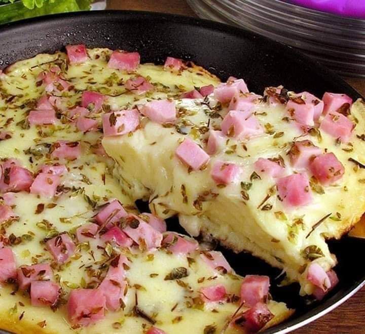 Torta de presunto e queijo de frigideira